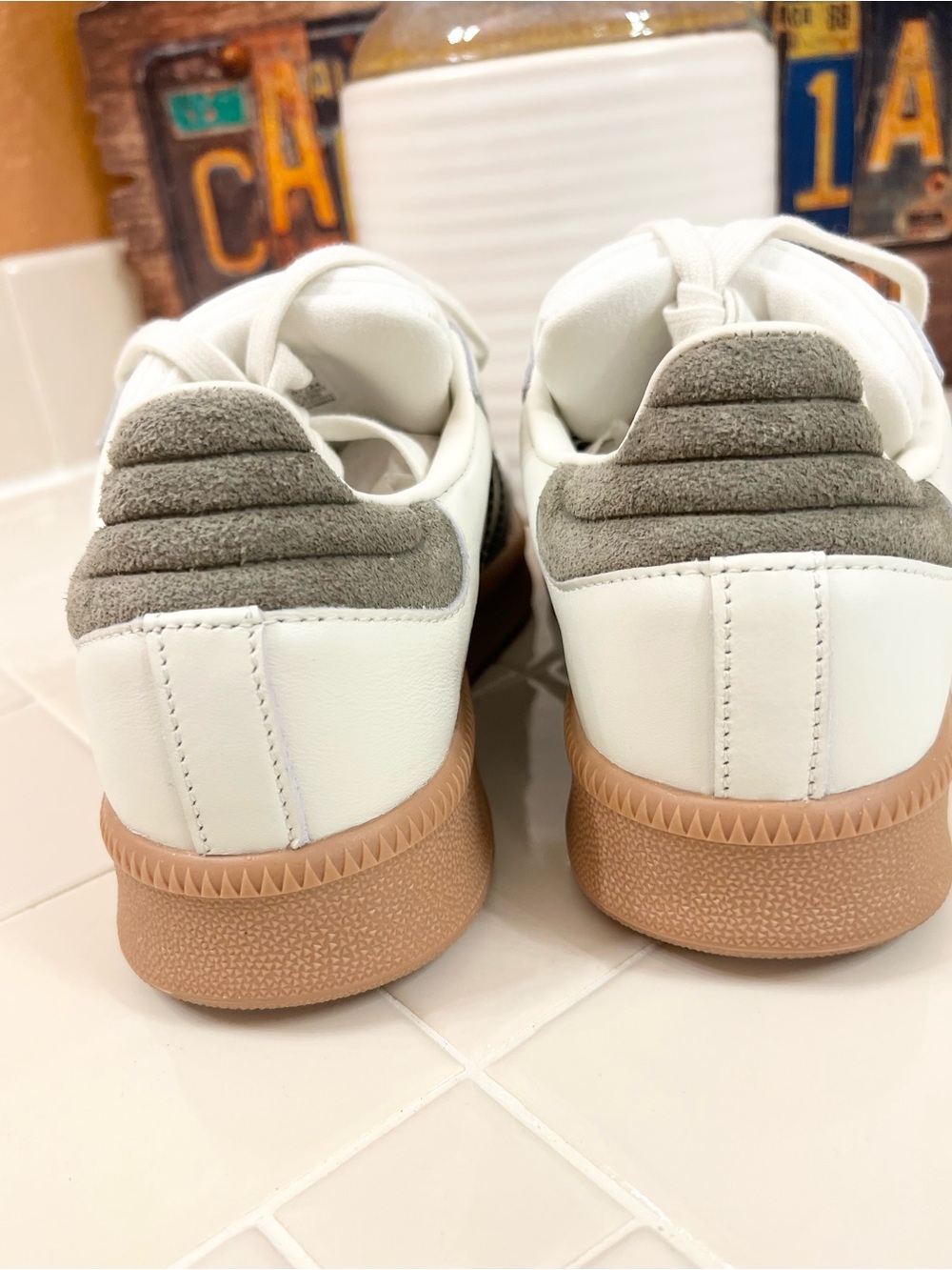 SAMBA XLG with ARMY GREEN STRIPES, WORN ONCE, Men’s Size 7.5-Women’s 8.5 - Picture 6 of 10